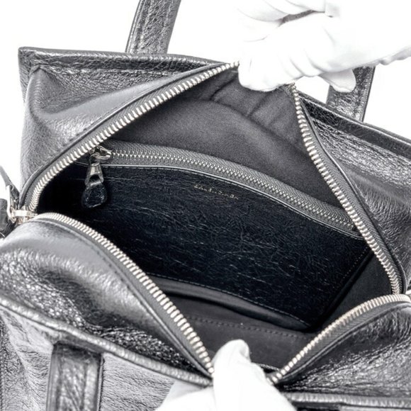 BALENCIAGA Black Leather Shoulder Bag - Picture 5 of 7